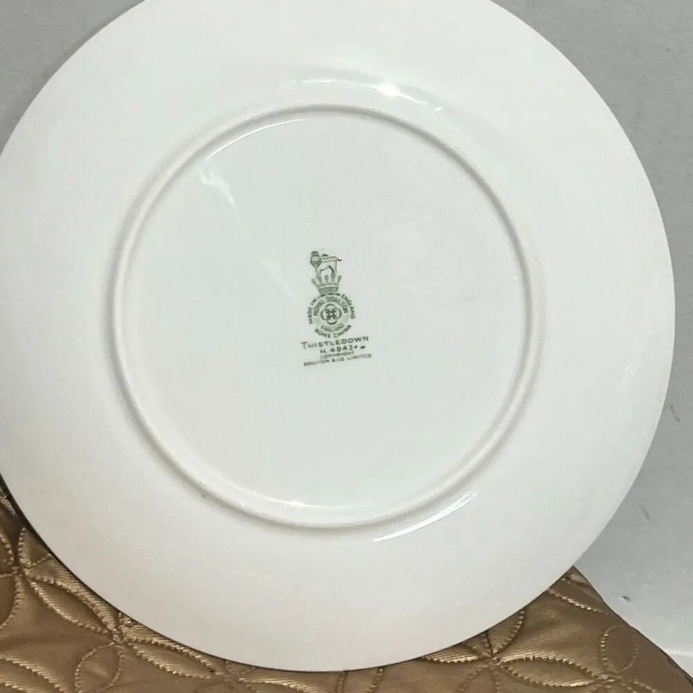 Set of 10 Royal Doulton Thistledown Dinner‎ Plate H.4943 with Carrying Case